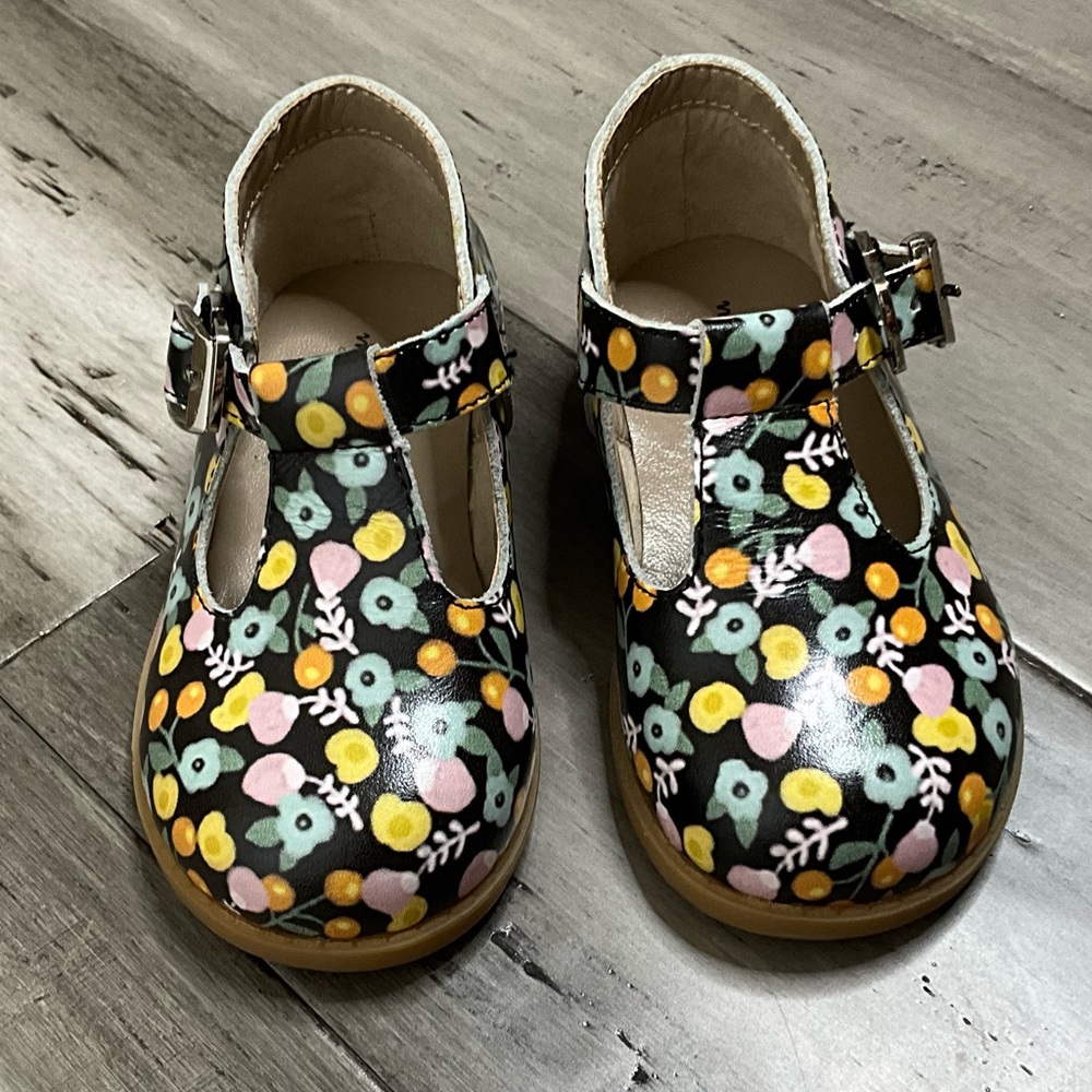 Mon Petit T-Strap Floral Shoes Kids Size 6